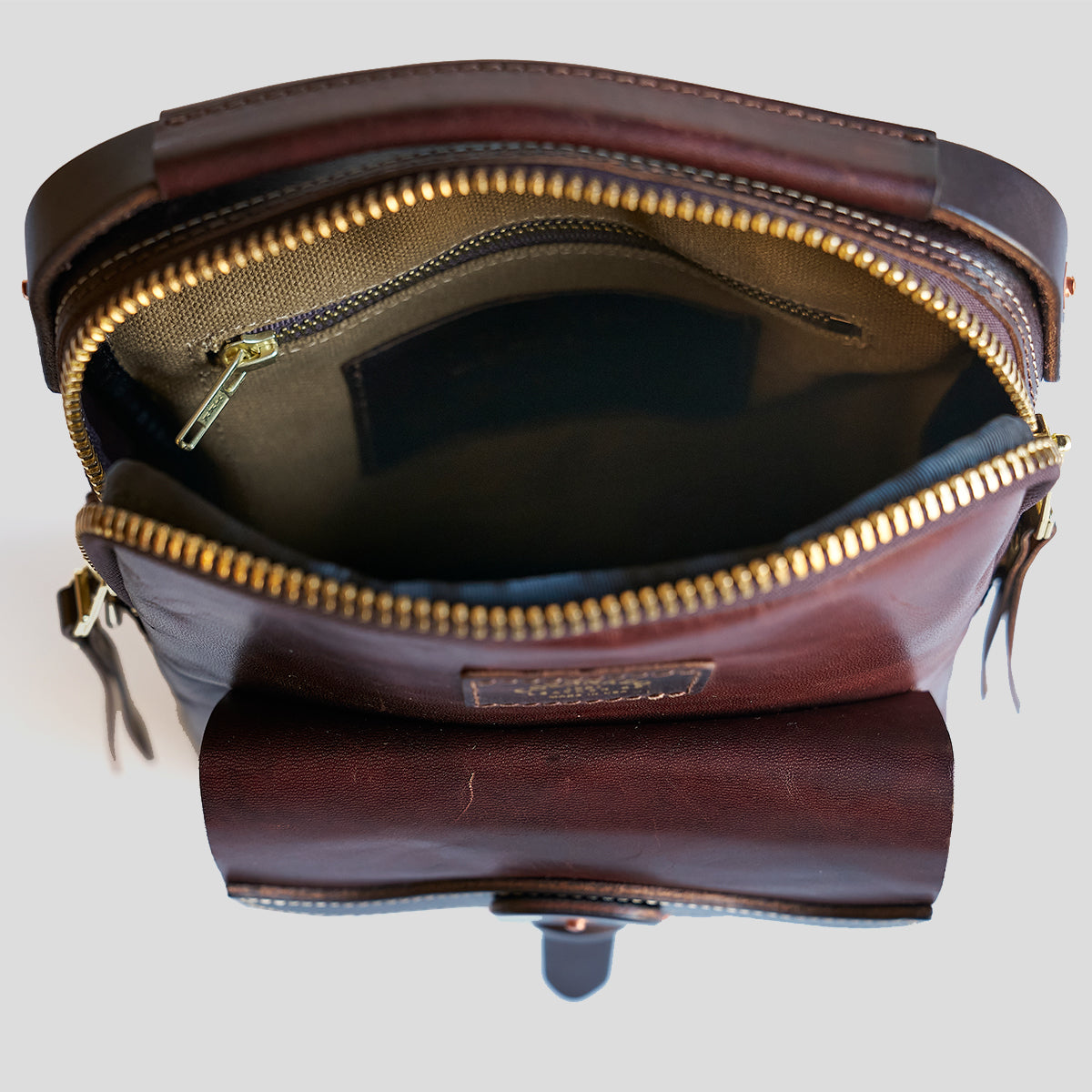 The Primo Crossbody No.277 | Horsehide CXL