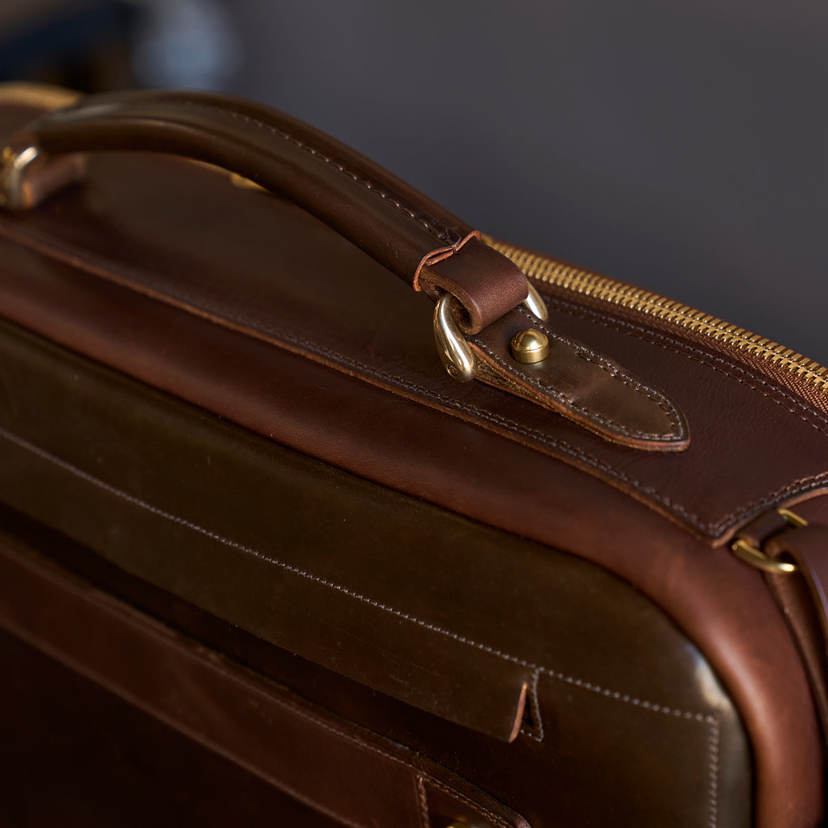 No.541 Chicago Shell Briefcase | Horween® Shell Dark Brown