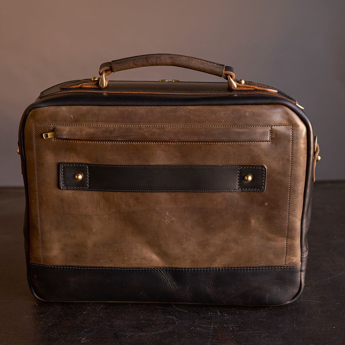 No.541 Chicago Shell Briefcase | Horween® Tumbled Black (x6)
