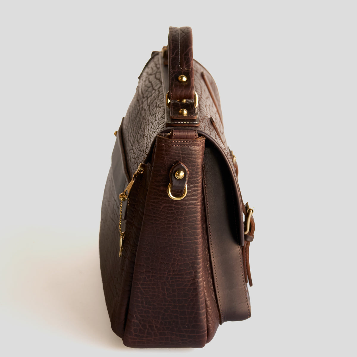 No.935 CEO MESSENGER | Bison Brown