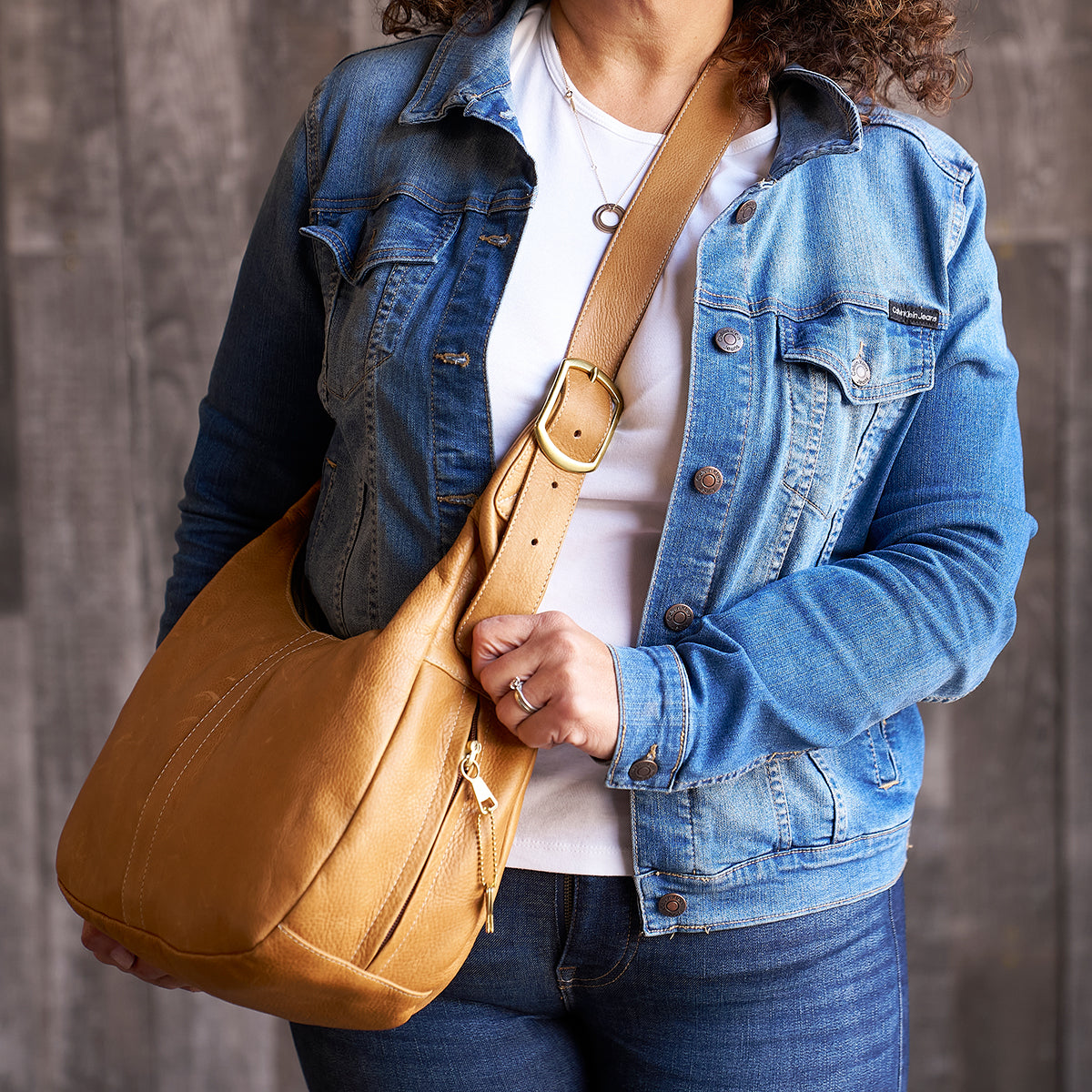 No.995 Monterey Hobo | Taupe