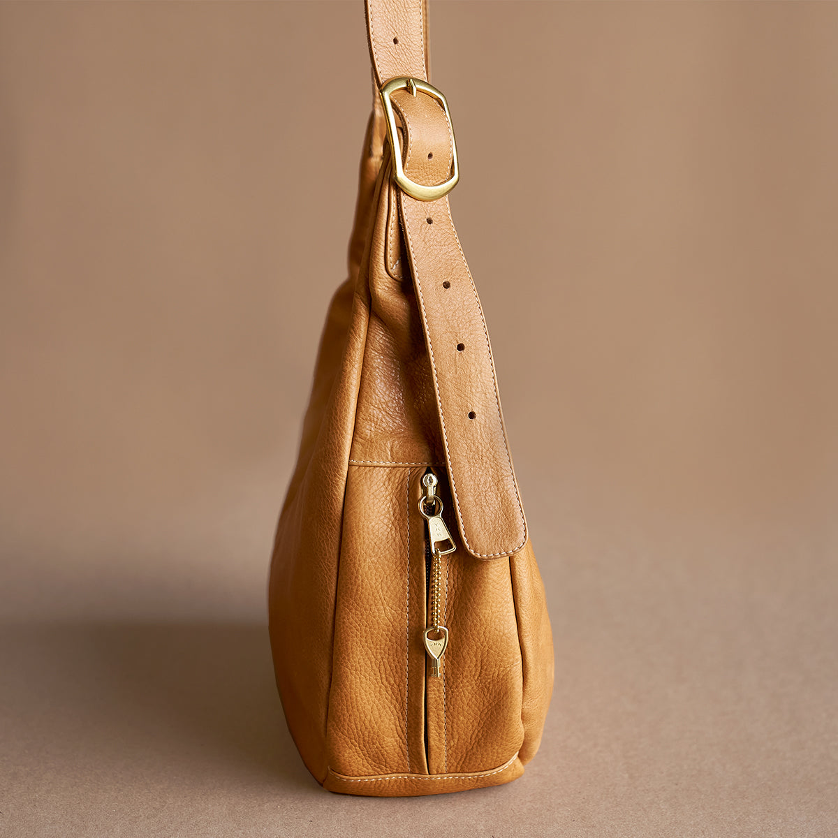 No.995 Monterey Hobo | English Tan