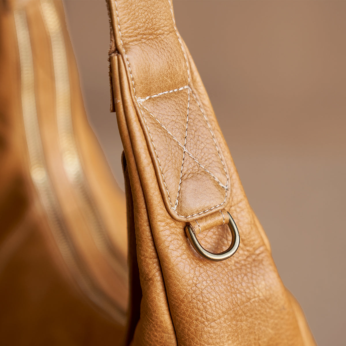 No.995 Monterey Hobo | Taupe