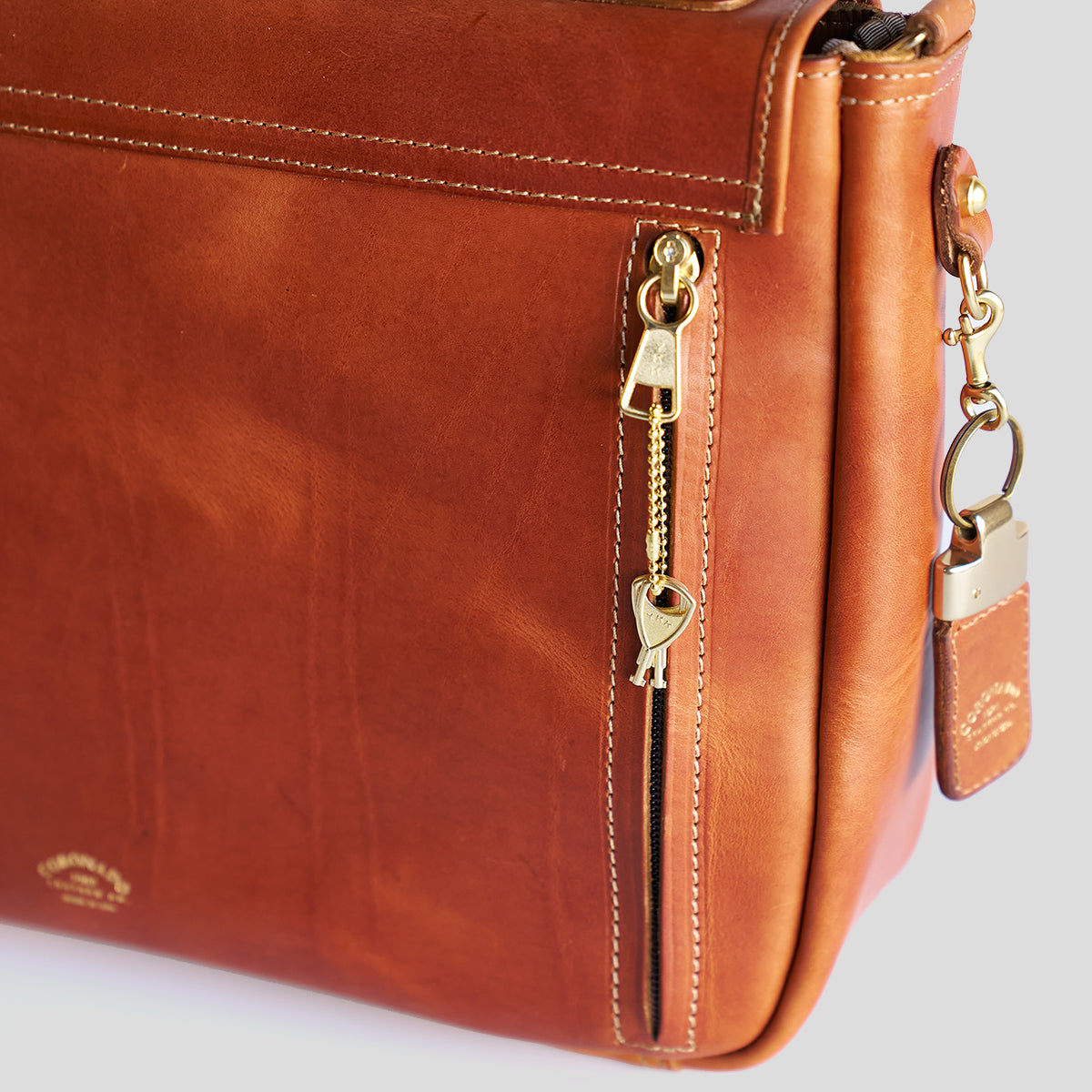 No.201 Americana Messenger | Horween® Natural