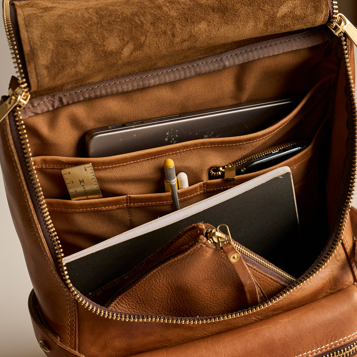 No.755 Top-Zip Backpack | Bison Walnut