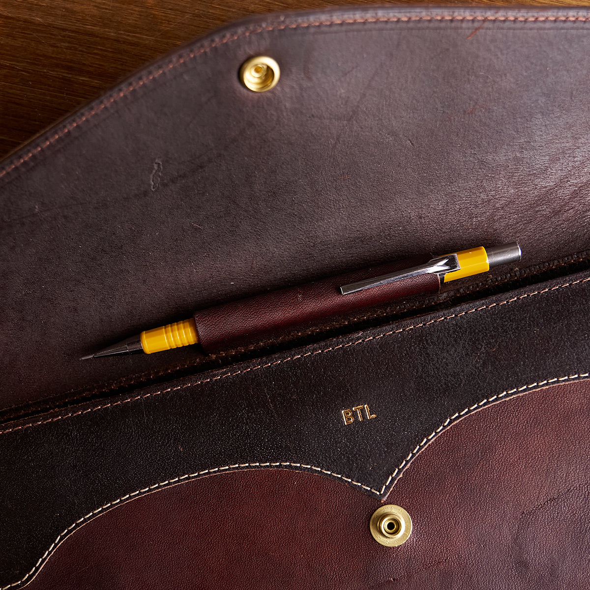 No.814 A4 Portfolio | Horween® Timber Tanned Calf