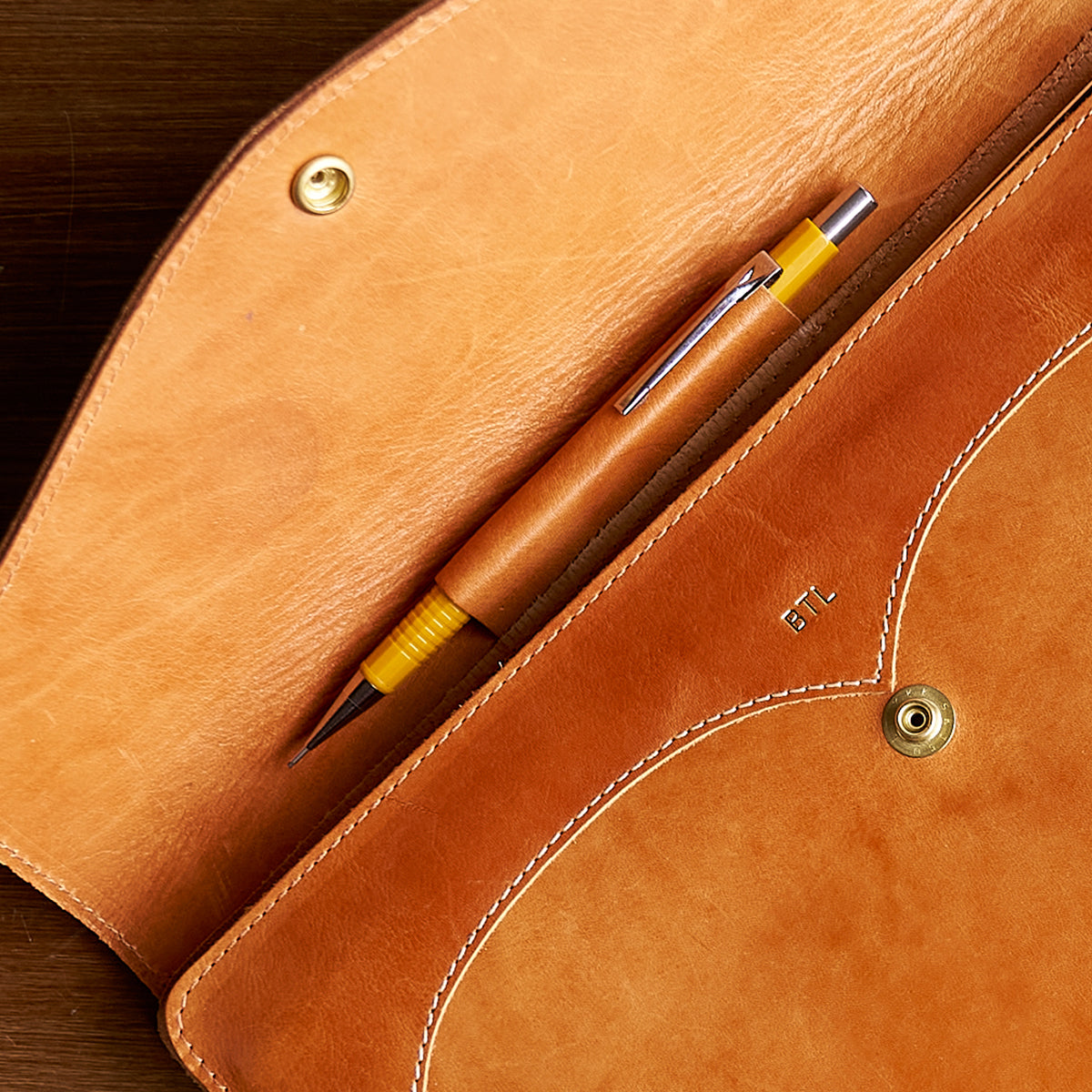 No.814 A4 Portfolio | Horween® Timber Tanned Calf