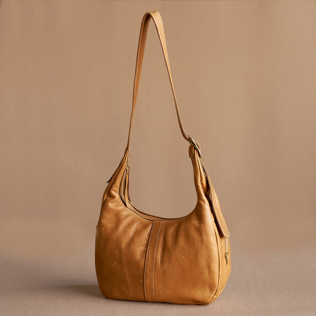 No.995 Monterey Hobo | English Tan
