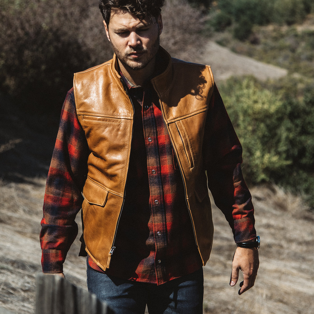 No.209 Kodiak Travel Vest | Nubuck Charcoal